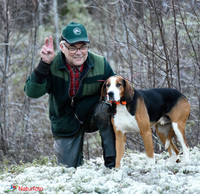 Sm vinnaren bossmålas Frisco med nöjd husse.